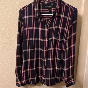 Women’s flannel button down shirt